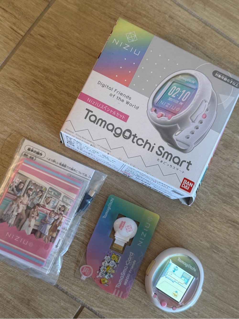 Tamagotchi Smart Niziu Edition